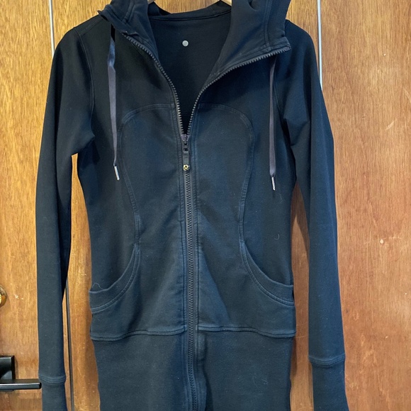 Lululemon - Picture 1 of 1